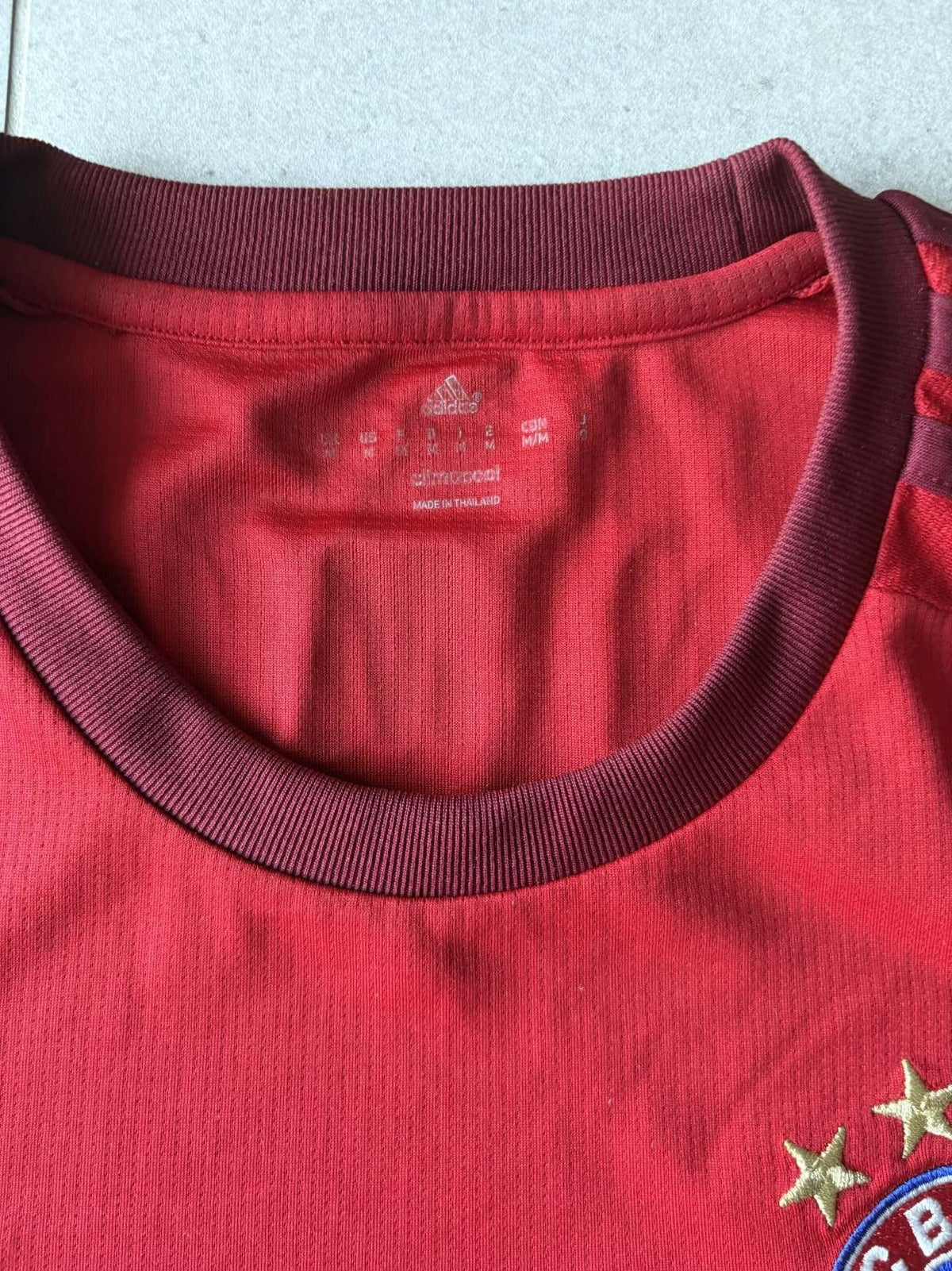 Neck detail on the 2015/16 Bayern Munich home shirt