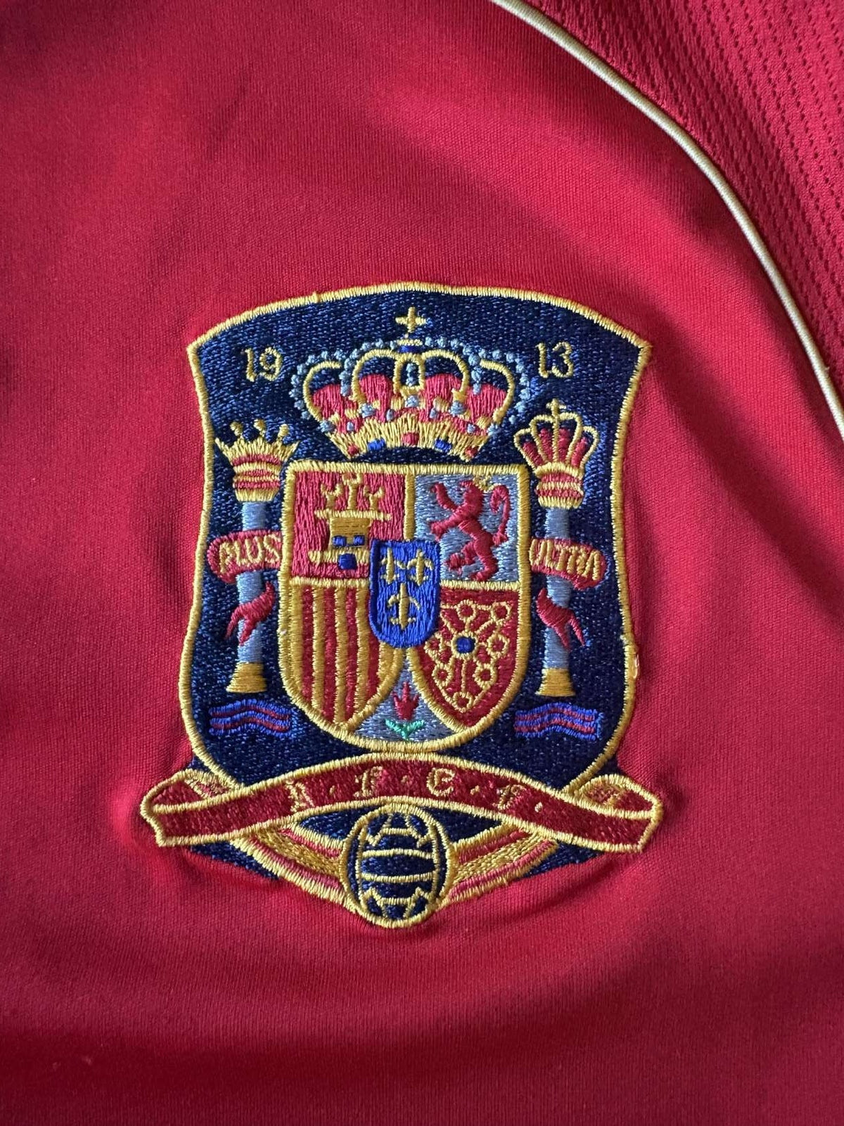 Spain crest on the 2008 Spain home shirt