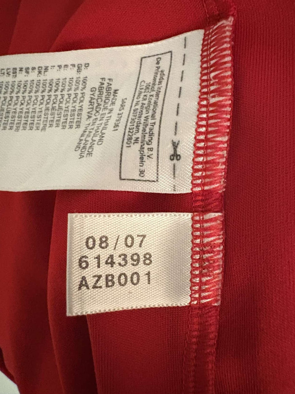 Inner label showing the product code of the 2008 Spain home shirt