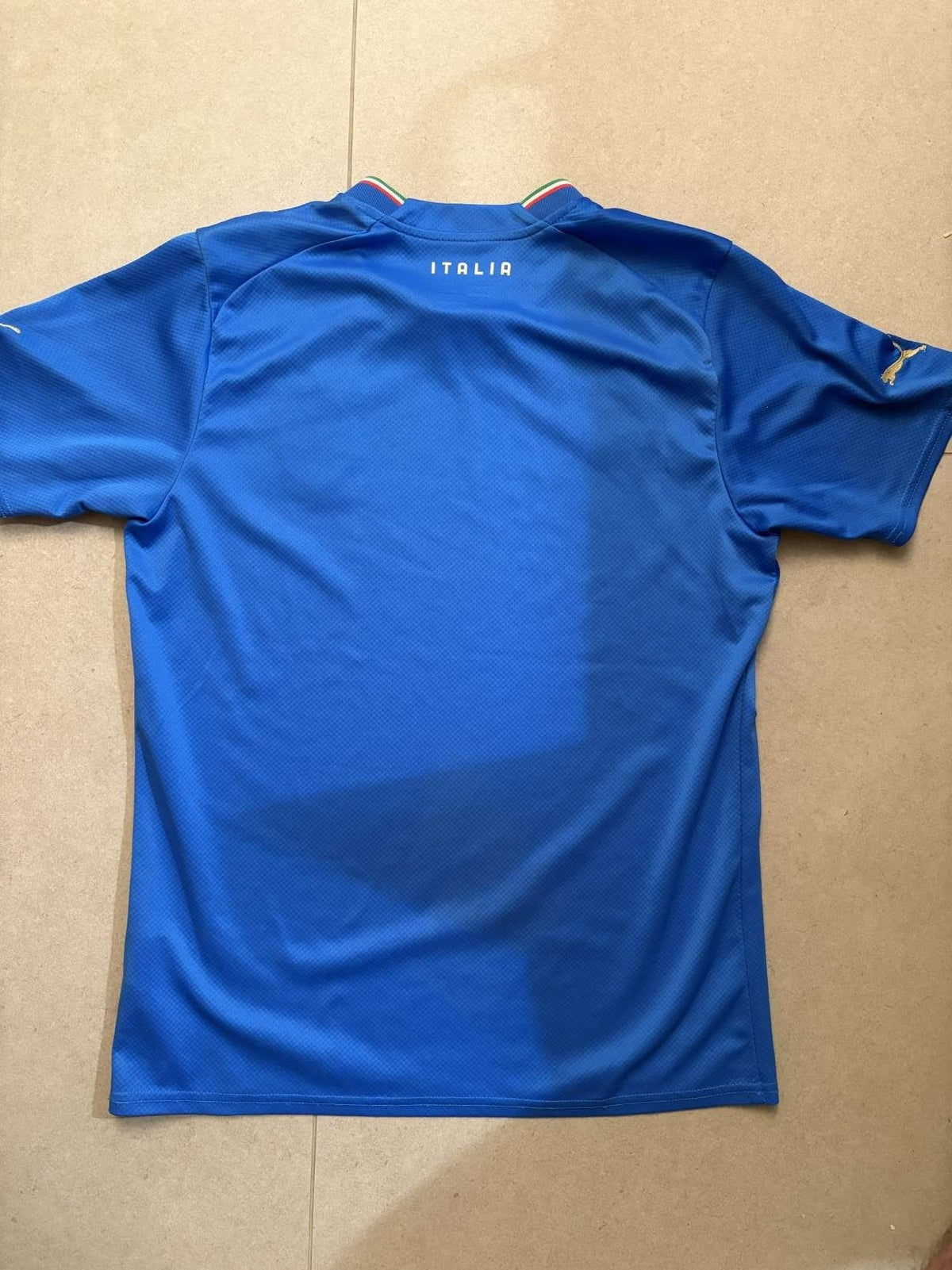 2022 Italy home shirt, back