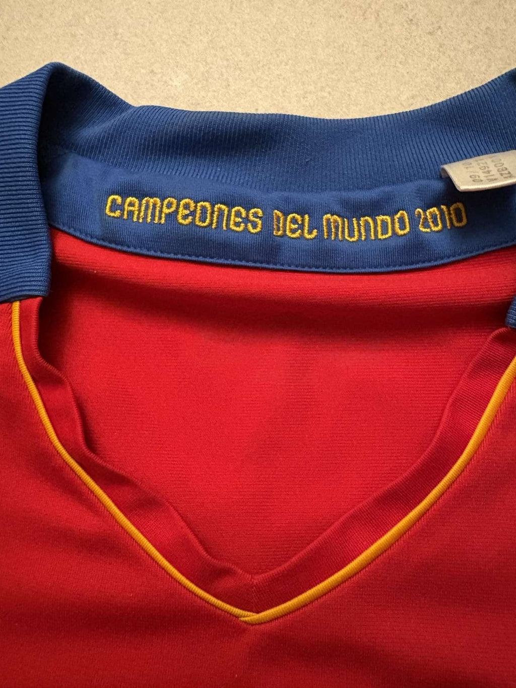Neck detail on the 2010/11 Spain home shirt