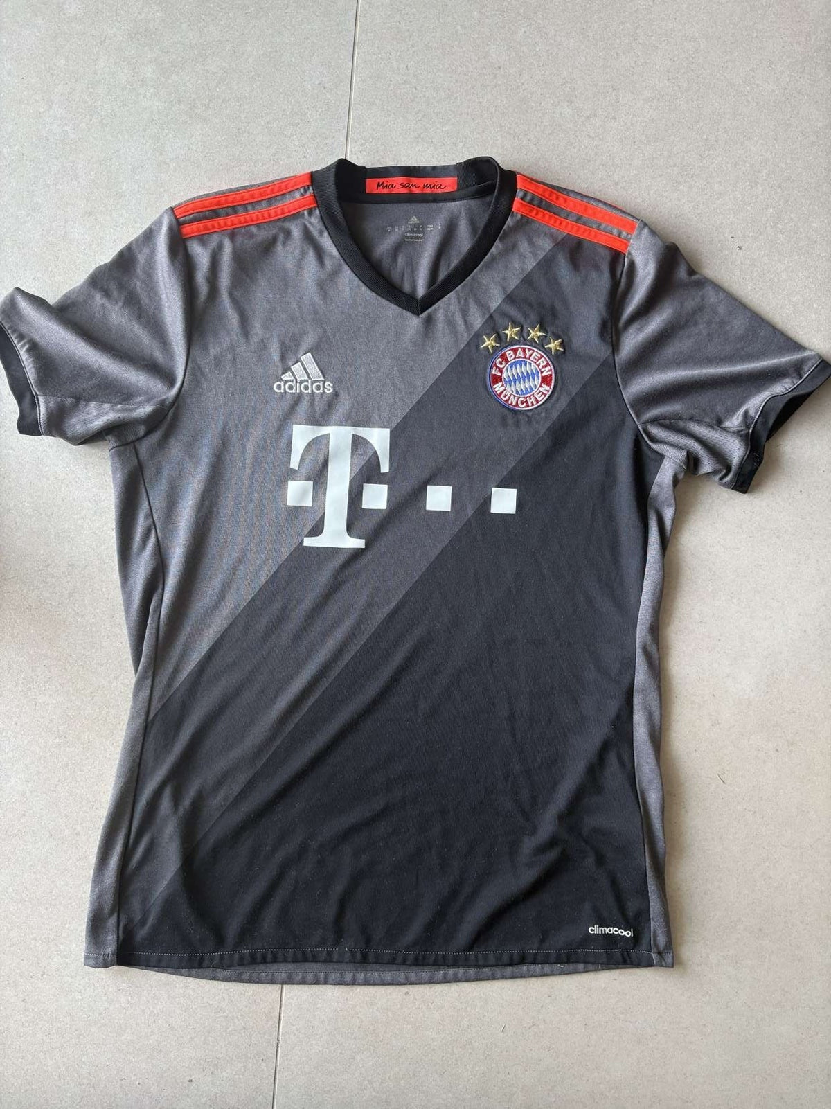 2016/17 Bayern Munich away shirt in grey, front, adidas