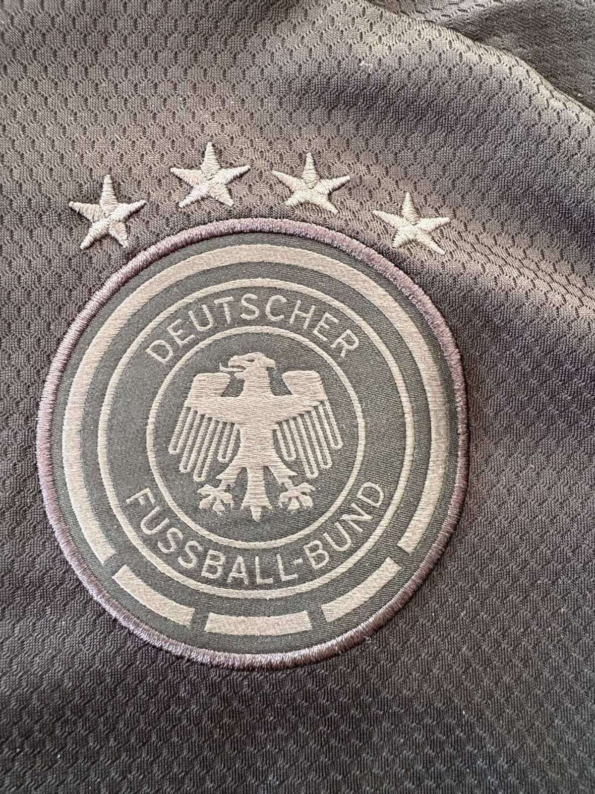 Germany crest on the 2020 away shirt