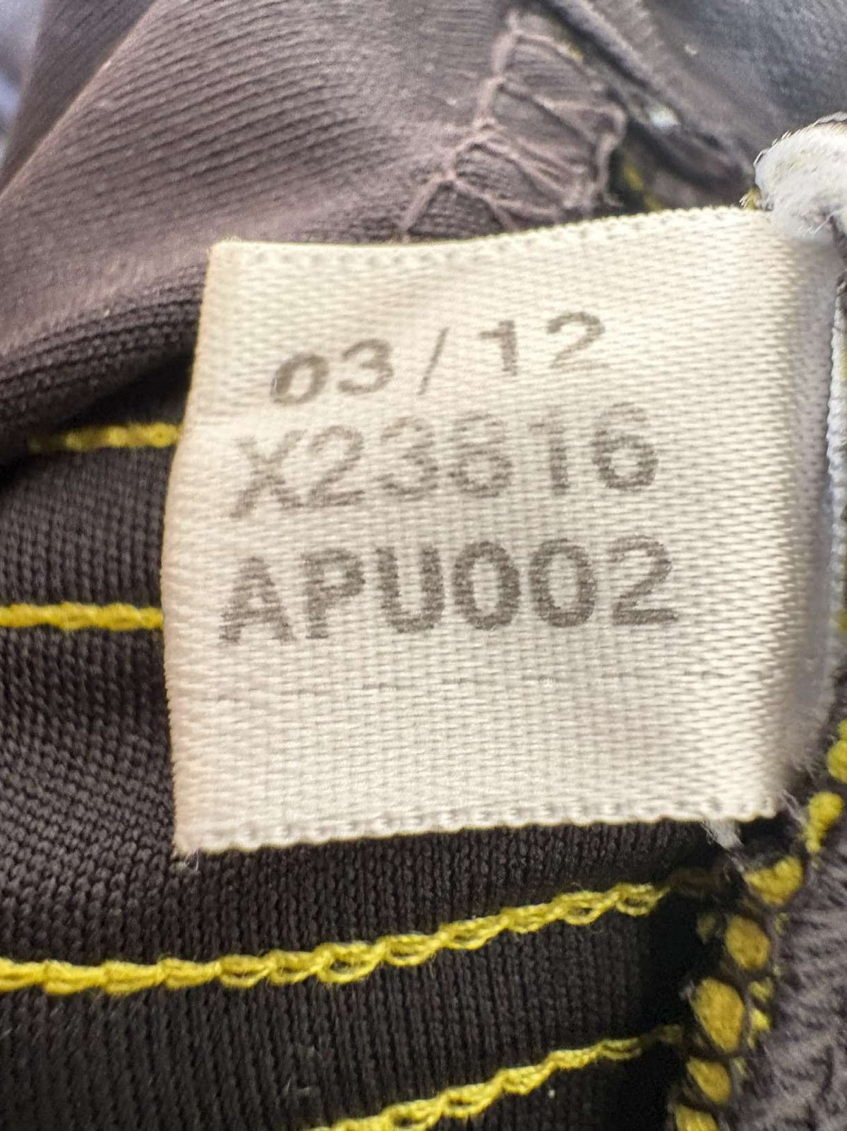 Inner label showing adidas product code X23816