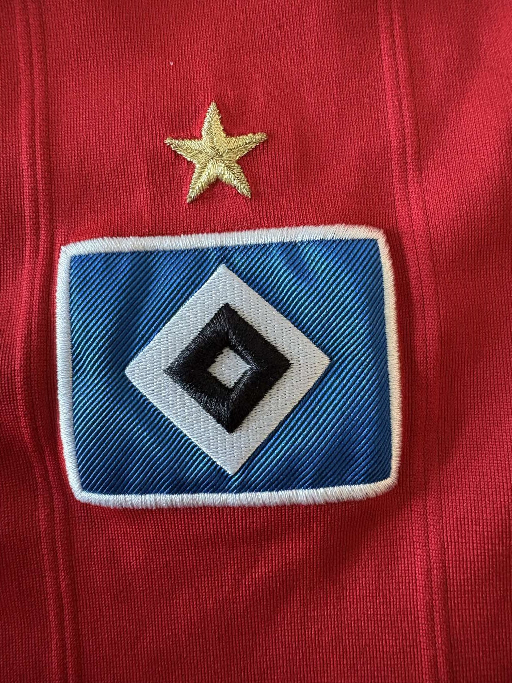 Hamburger SV crest on the 2018/19 away shirt