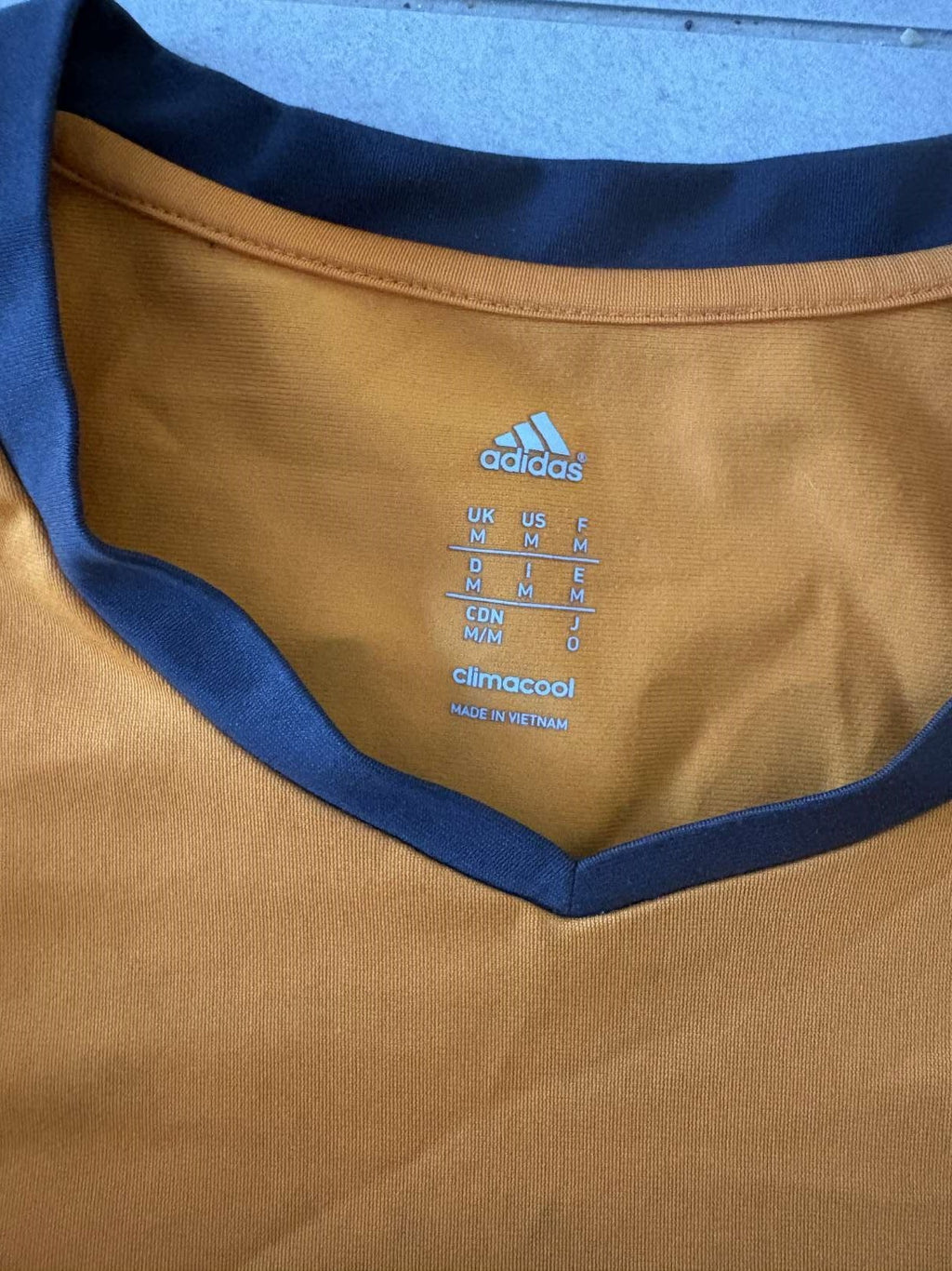 Neck detail on the 2013/14 Real Madrid third shirt