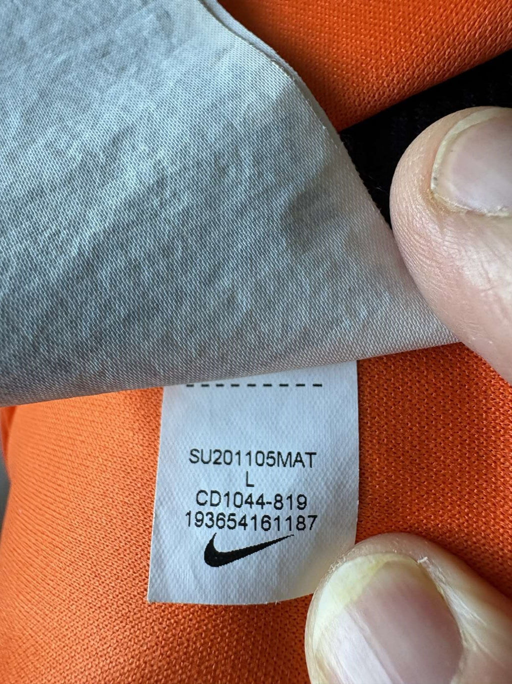 Inner label showing the product code of the 2020 Holland home shirt