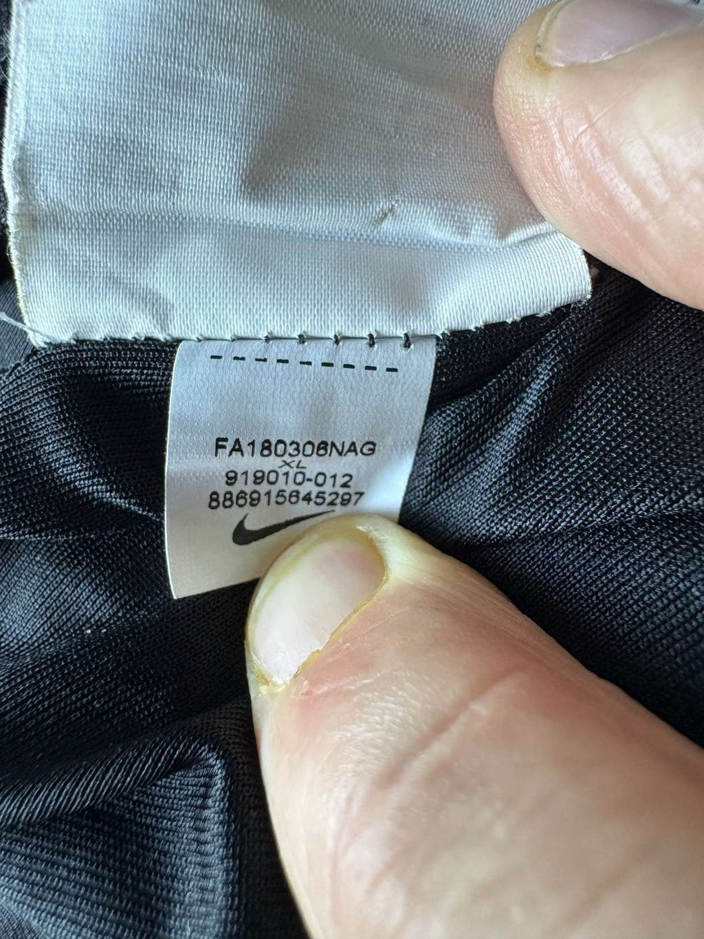 Inner label showing the product code of the 2018/19 Paris Saint-Germain Champions League shirt