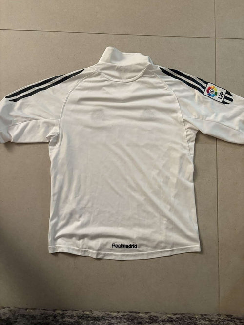 2005/06 Real Madrid home shirt, back view