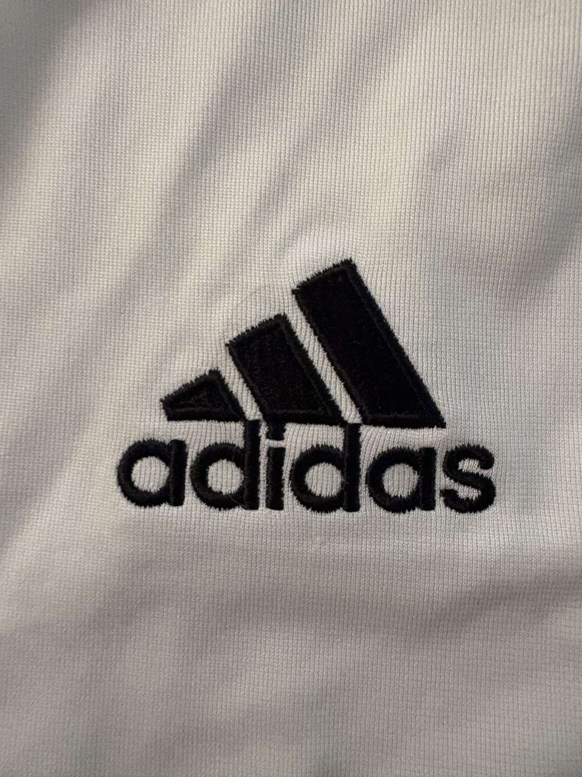 adidas branding on the 2005/06 Real Madrid home shirt