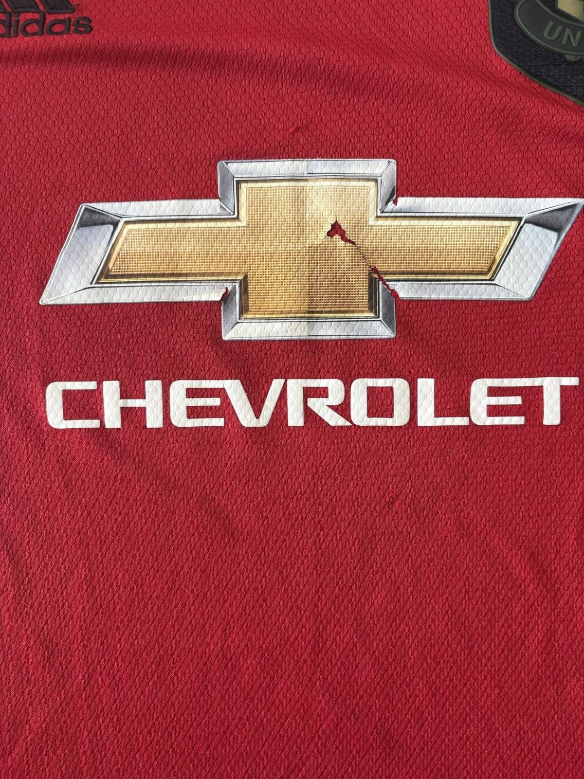 Chevrolet sponsor detail on the Manchester United shirt