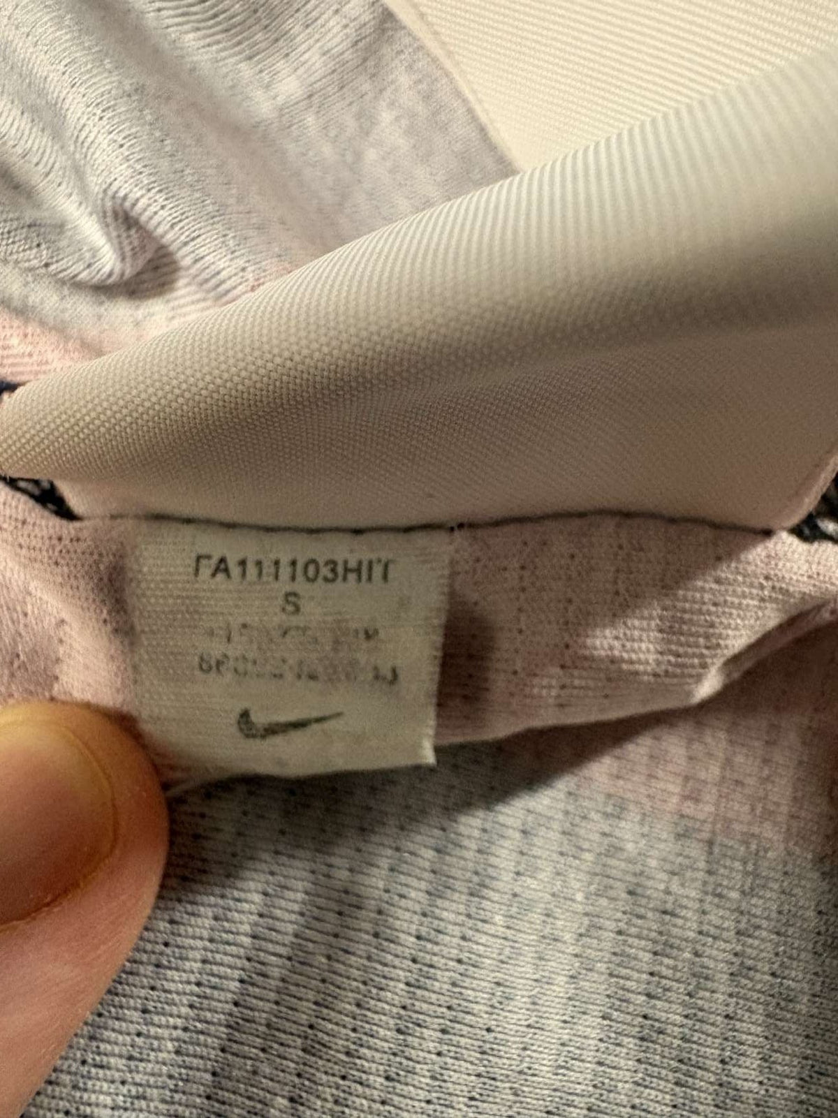 Inner label showing Nike product code 4532822-413
