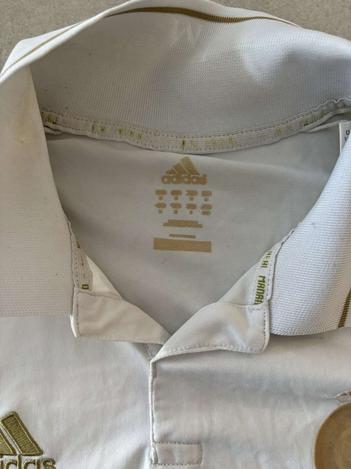 Collar detail of the 2011/12 Real Madrid home shirt