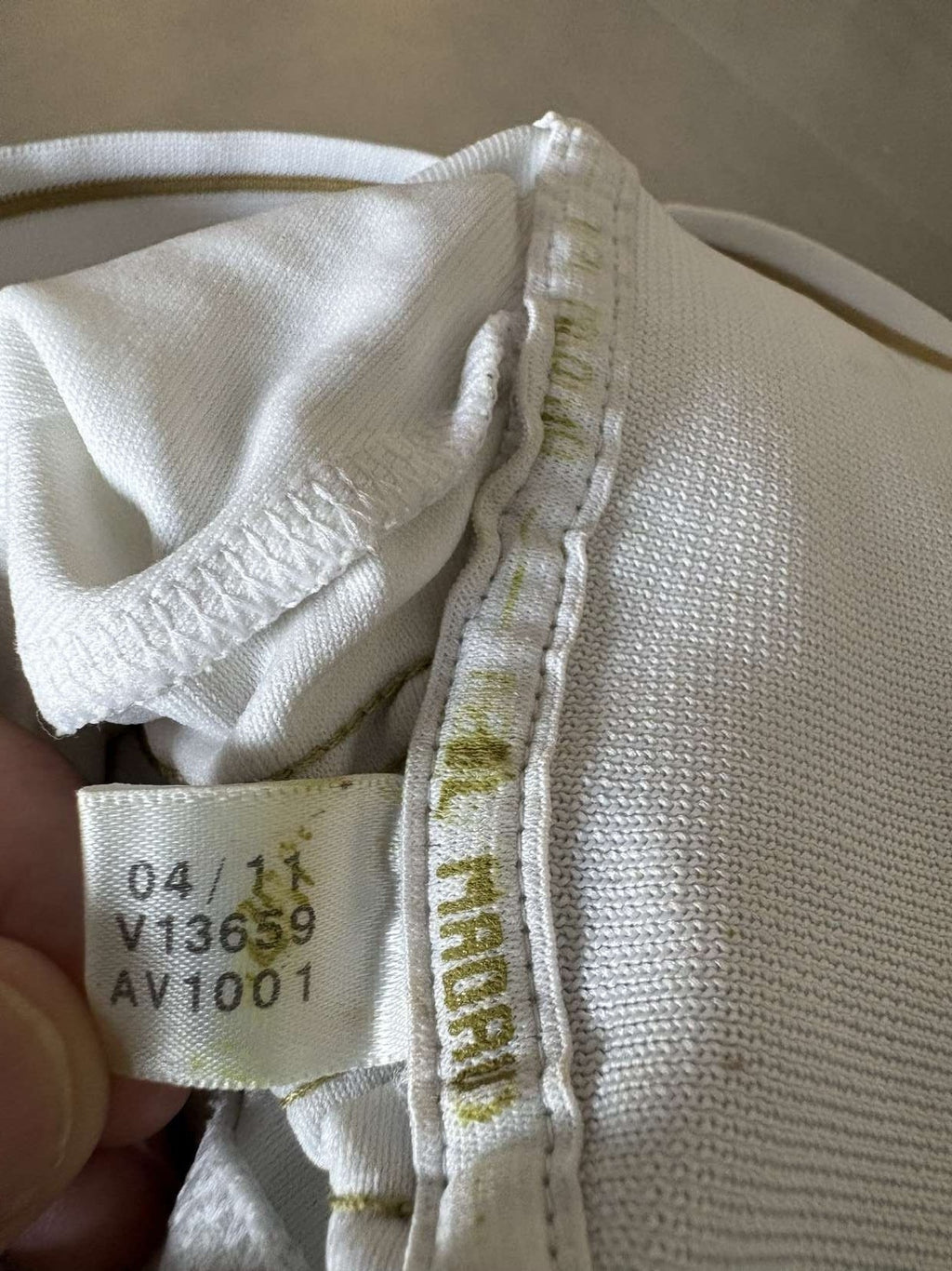 Inner label showing adidas product code V13659