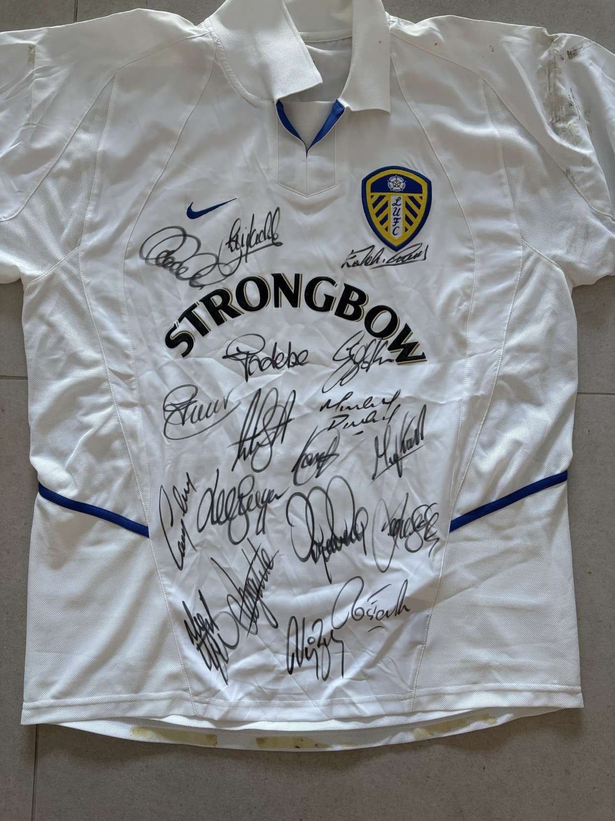 The signed Leeds United 2002/03 home shirt